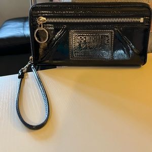 Genuine Coach Poppy Collection wallet. Black patent leather.